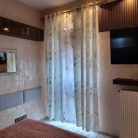 Luxury Seveeu Apartment Warsaw